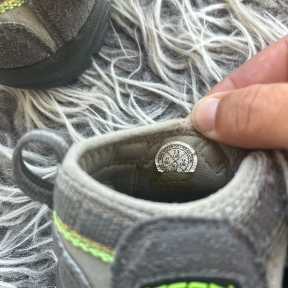 Keen Sandals Boys size 13 green gray Hiking Shoes. Very good used condition.